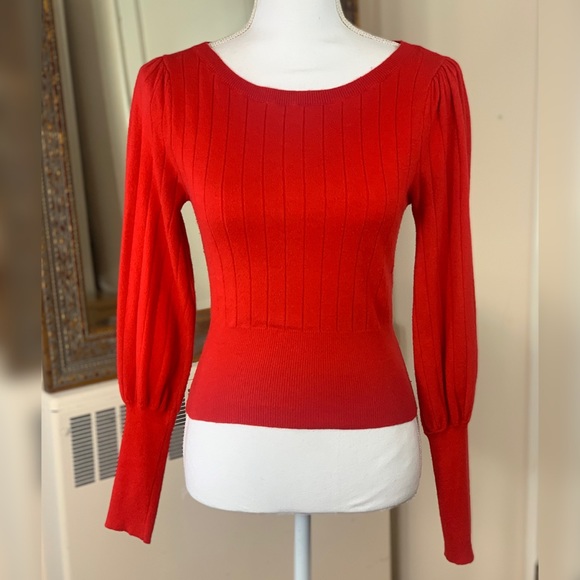 Forever 21 Tops - Forever21 round neck puff sleeve sweater in red